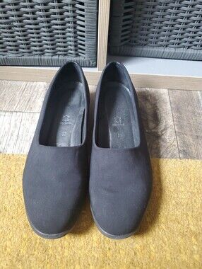 Ecco Black Leather wedges
